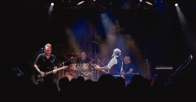 Bring On The Night – The Police en acoustique à la Mine.